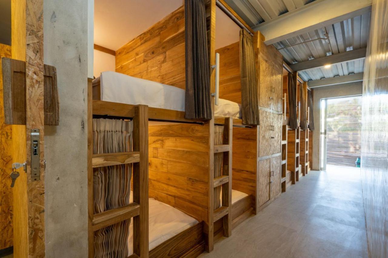 Good Cheer Hostel นูซาเลมโบงัน ภายนอก รูปภาพ