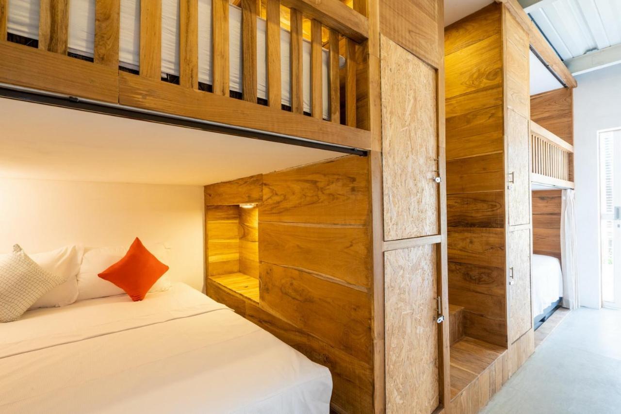 Good Cheer Hostel นูซาเลมโบงัน ภายนอก รูปภาพ